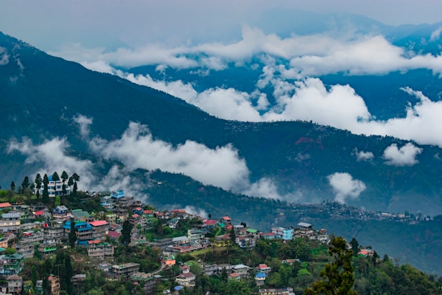Read more about the article 9 Things to Do in Darjeeling: Unusual Attractions Nobody Told You